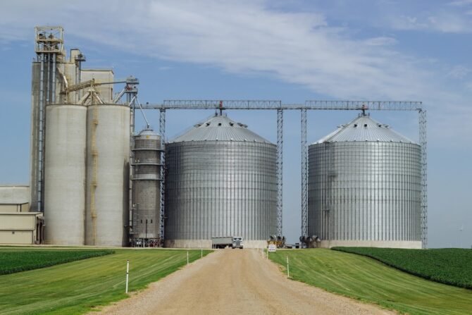 AF1QipN4TY HBUSryfJIjp6AdihtRyozM0JNpkx35ZG4w1600 h1000 k no 1