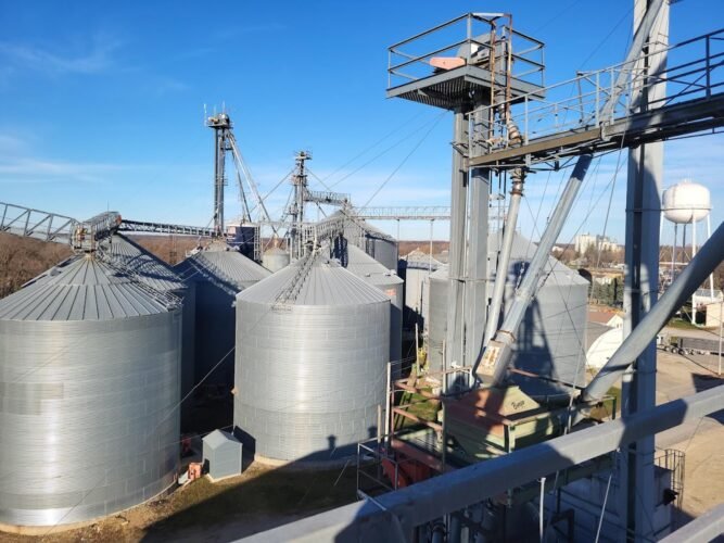 AF1QipNV 18MTh20WBwnreQGPP1aWU3RhMlDx9YL7R6jw1600 h1000 k no 1