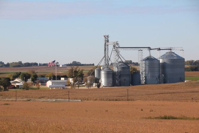 AF1QipOWGh4MSqsUqv03VzLakKrjnEqhhm3TDPBkq2dWw1600 h1000 k no 1